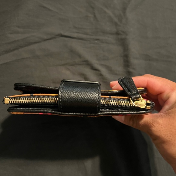 CUTE ✨ Vera Bradley Retro Print Wallet - Picture 4 of 12